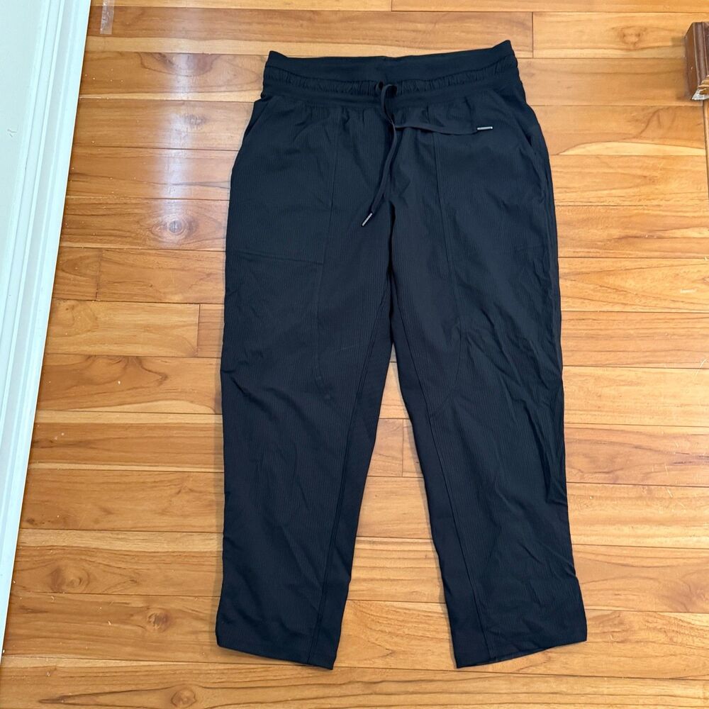 Lululemon Dance Studio Mid-Rise Crop 25" Black Size 8 Running Activewear Yoga - Picture 2 of 9